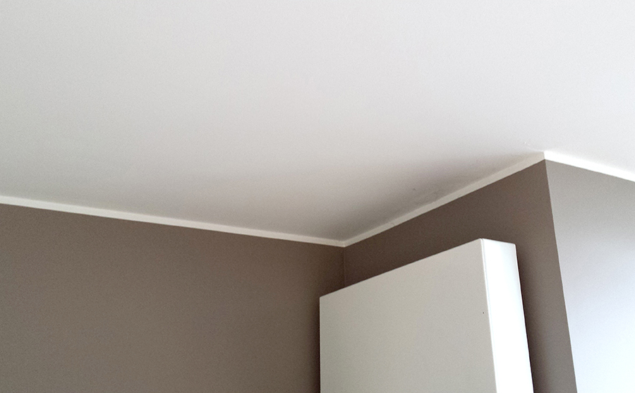 Verhoog je plafond en maak de muren weer strak met dit eenvoudige trucje.